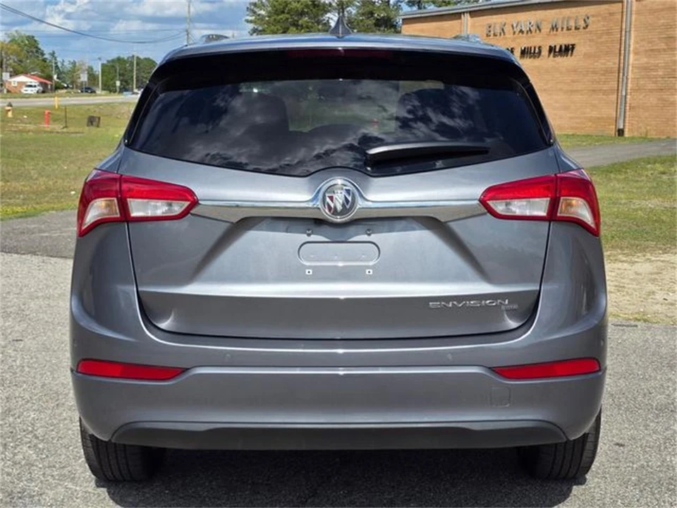 2020 Buick Envision - Image 9 of 31