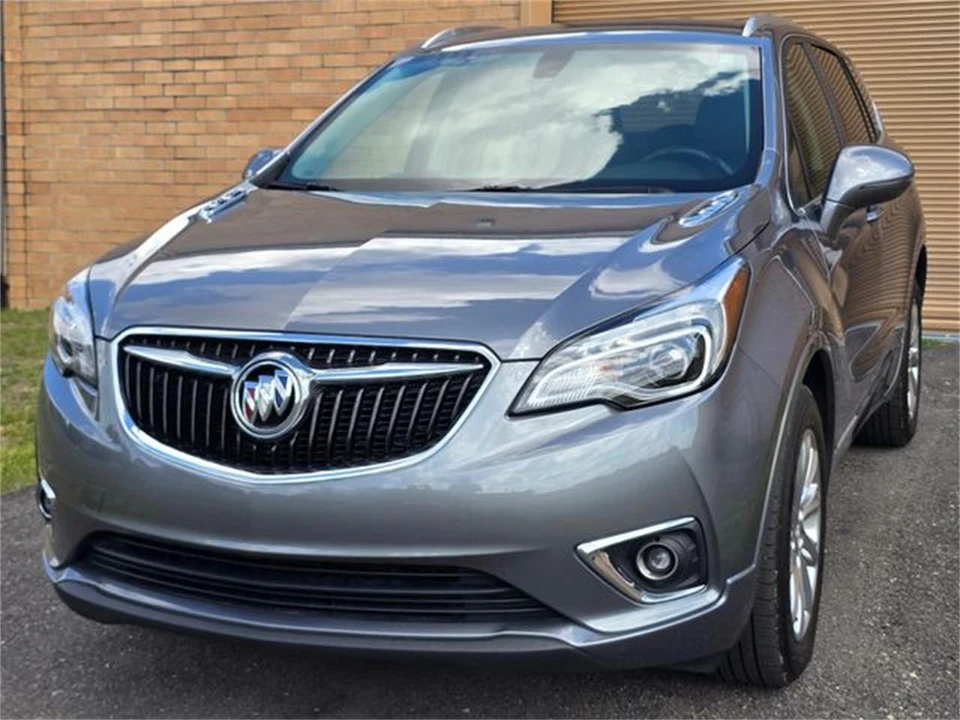 2020 Buick Envision - Image 2 of 31