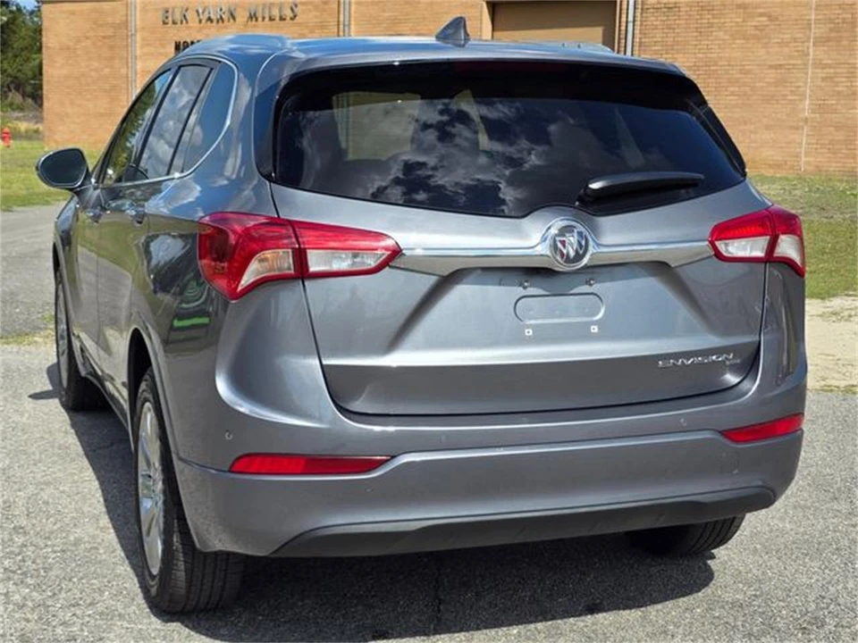 2020 Buick Envision - Image 10 of 31