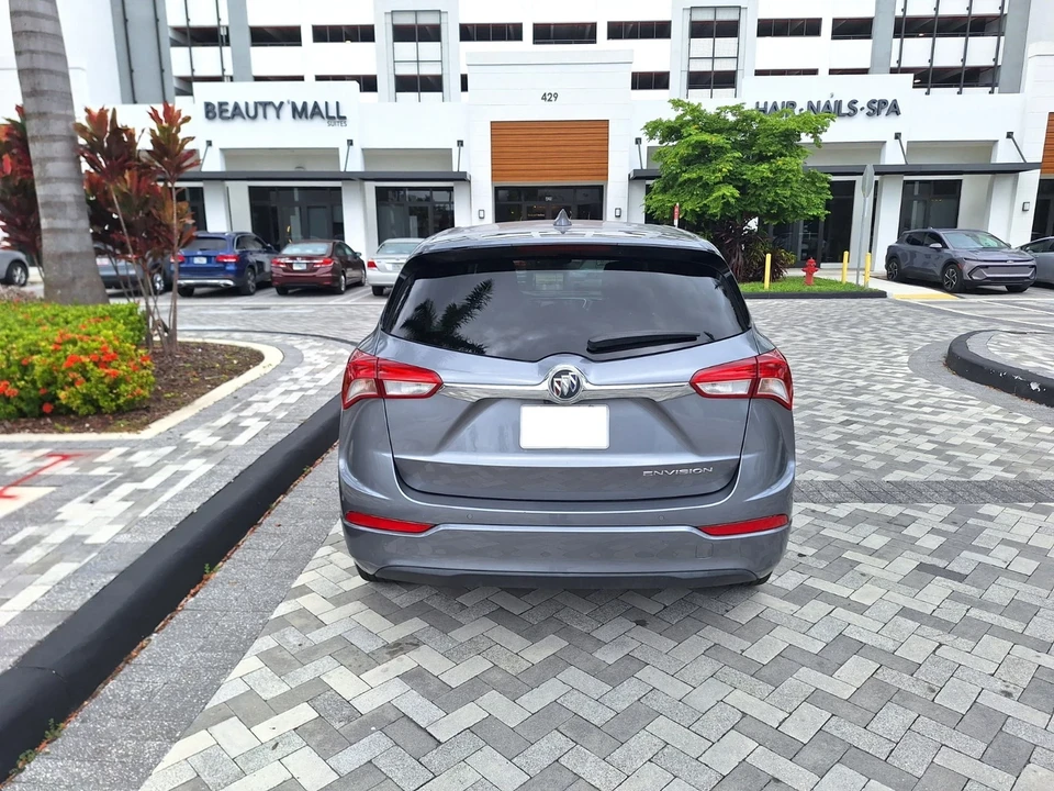 2020 Buick Envision - Image 8 of 21