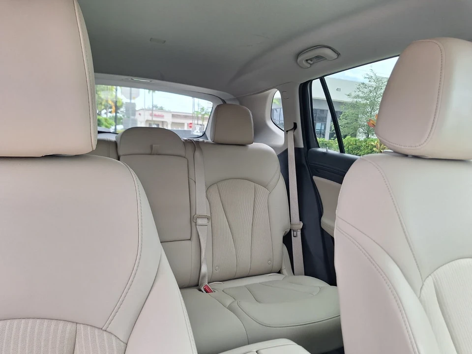 2020 Buick Envision - Image 17 of 21