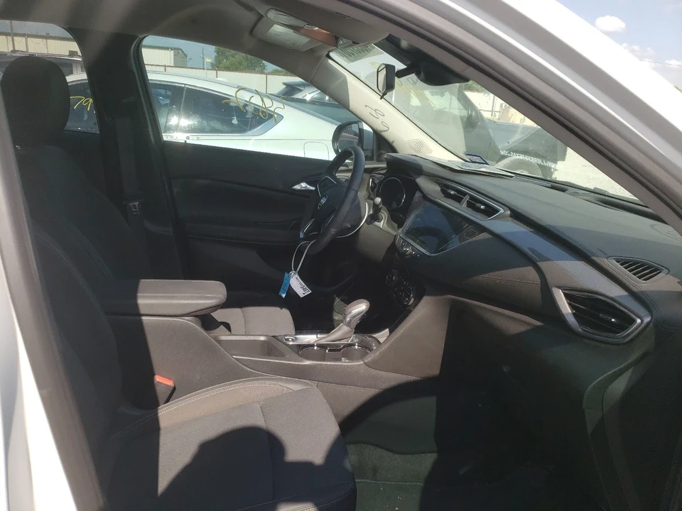 2020 Buick - Image 2 of 7