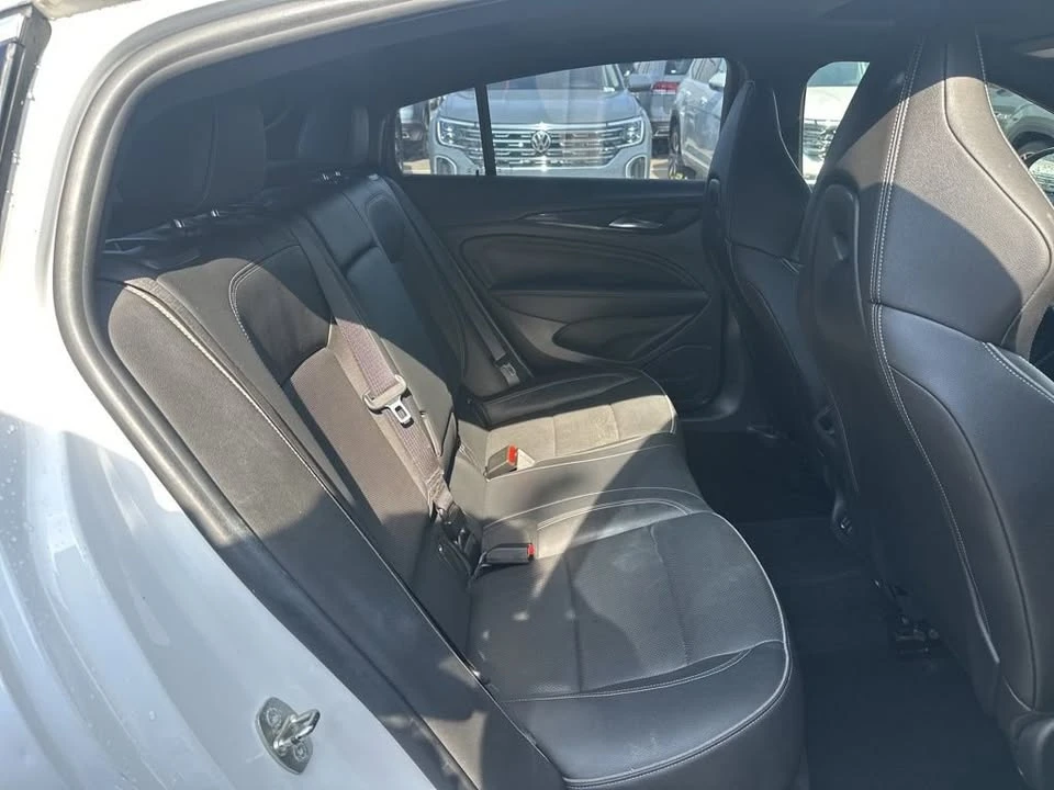 2020 Buick Regal - Image 17 of 20