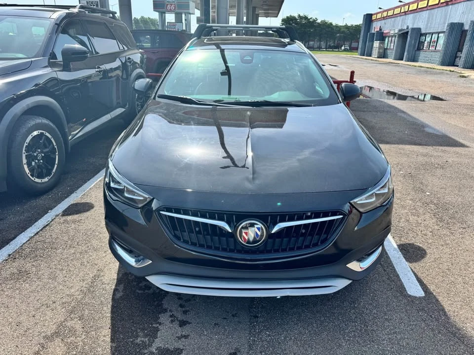 2020 Buick Regal - Image 2 of 5