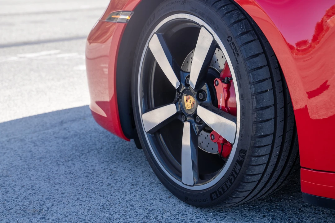 2020 Porsche 992 Carrera 4S - Image 8 of 13