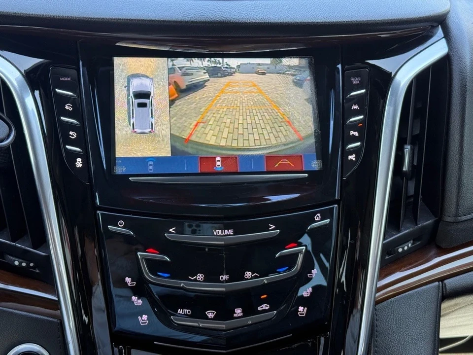 2020 Cadillac Escalade 4th Gen - Image 16 of 21