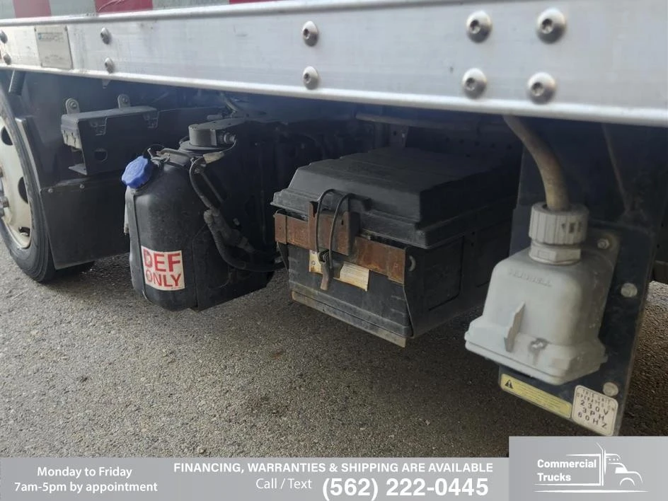 2020 Isuzu Elf - Image 17 of 31