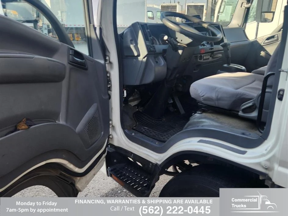 2020 Isuzu Elf - Image 23 of 31