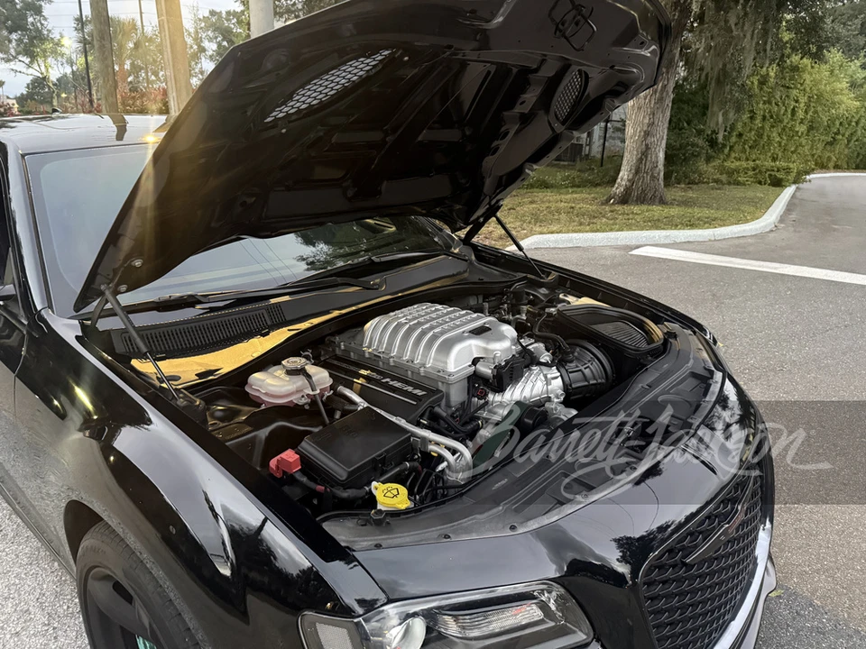 2020 Chrysler 300 (2005-2023) - Image 13 of 18