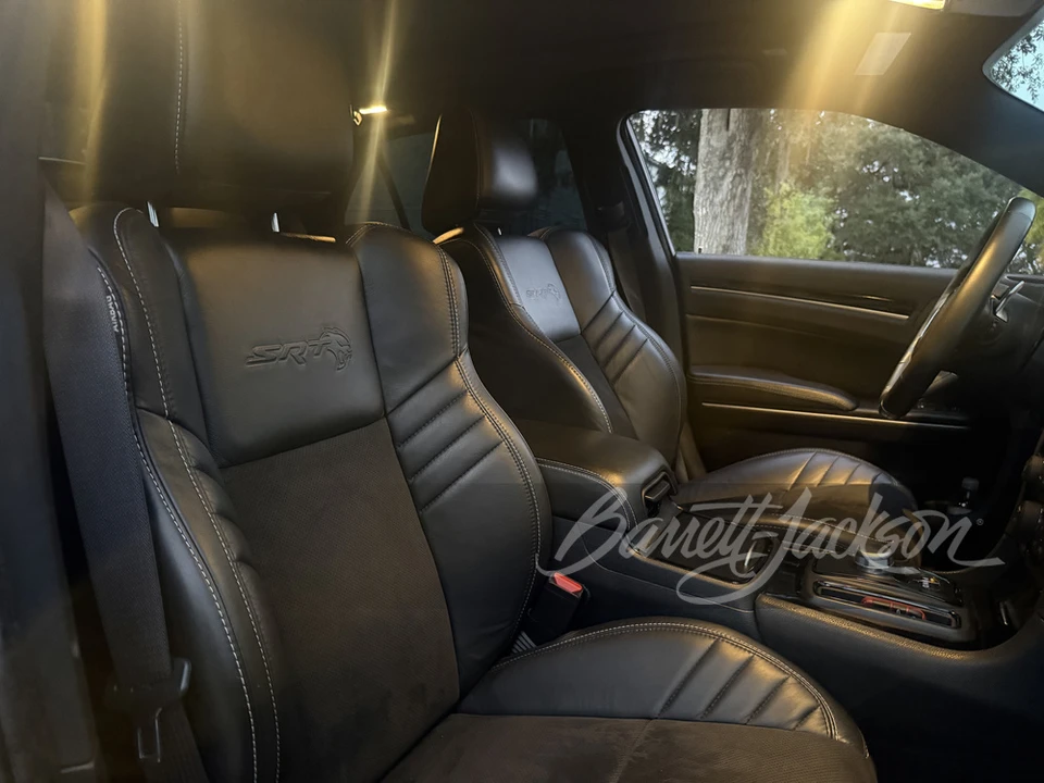 2020 Chrysler 300 (2005-2023) - Image 17 of 18