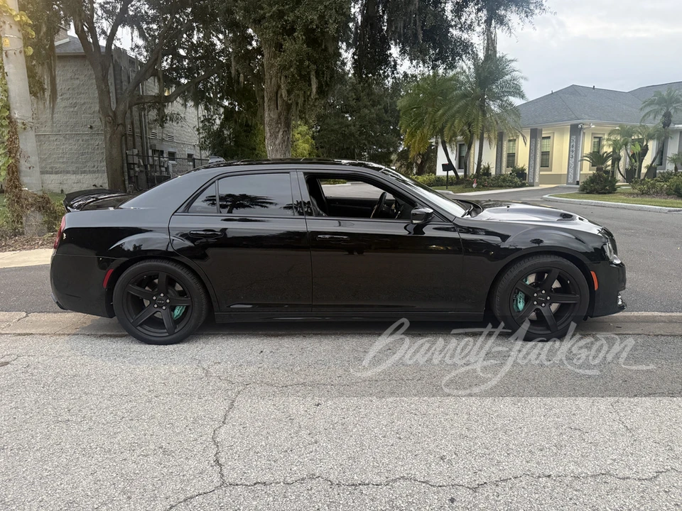 2020 Chrysler 300 (2005-2023) - Image 5 of 18