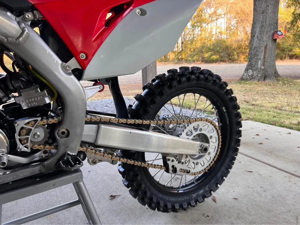2020 Honda CR - Image 6 of 11