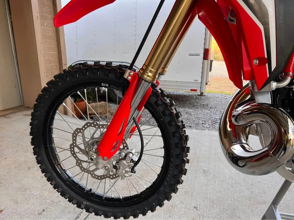 2020 Honda CR - Image 8 of 11