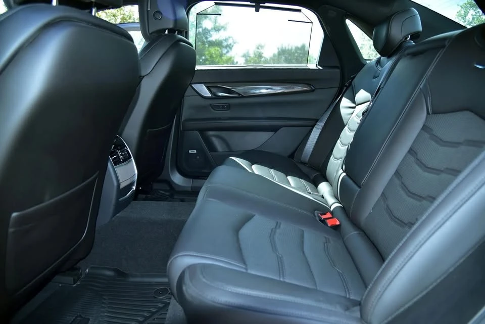 2020 Cadillac CT6-V - Image 11 of 12