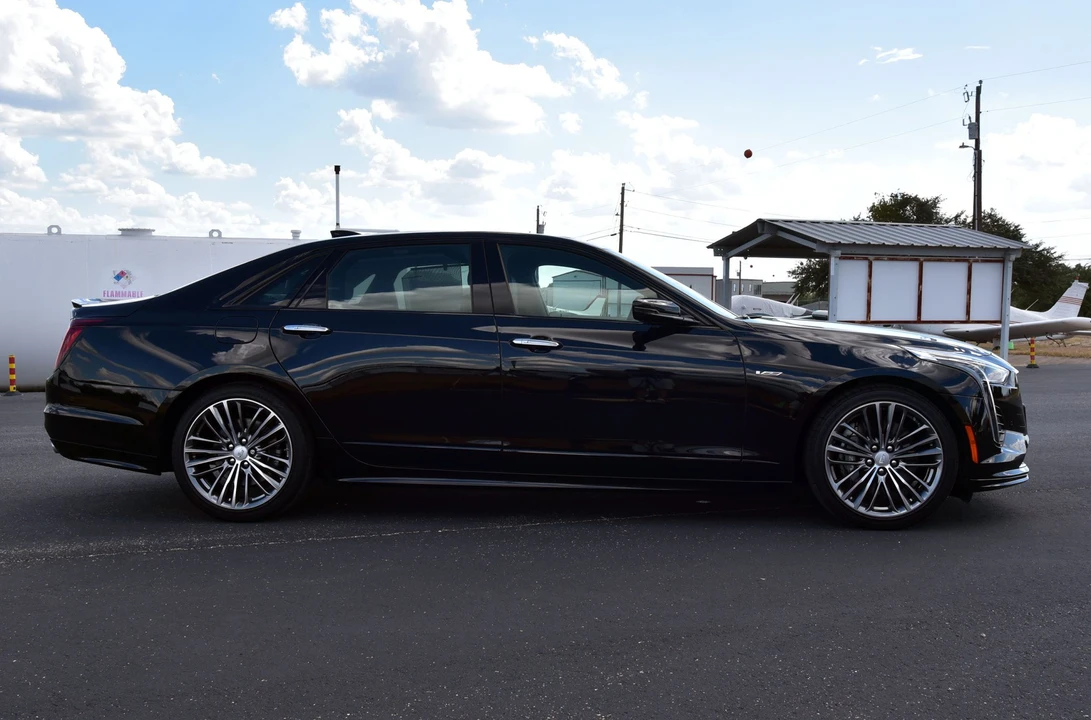 2020 Cadillac CT6-V - Image 7 of 31