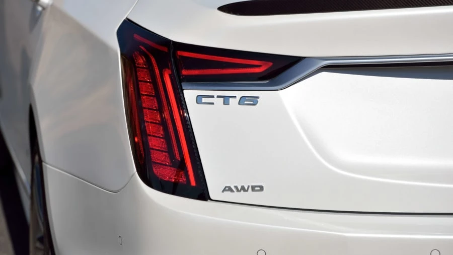 2020 Cadillac CT6-V - Image 17 of 24