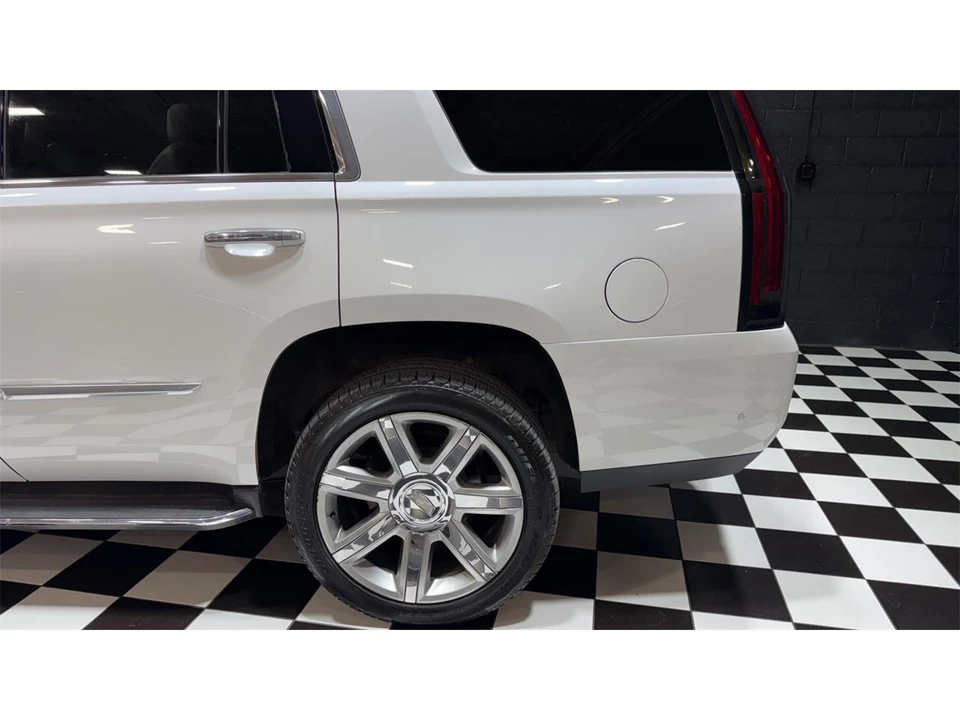 2020 Cadillac Escalade 4th Gen - Image 17 of 31