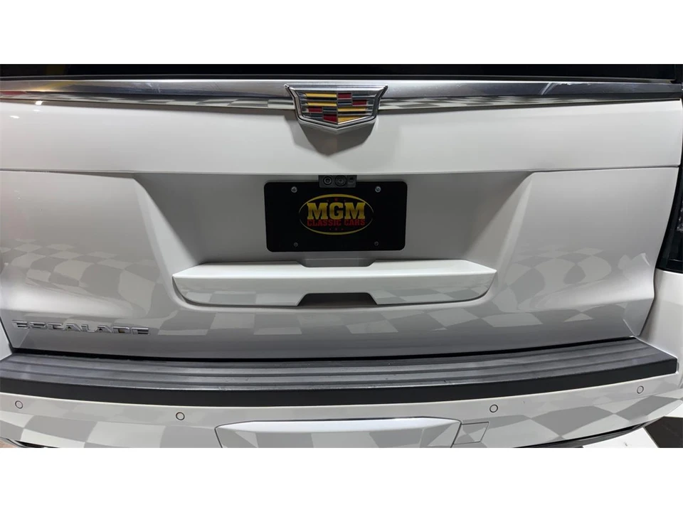 2020 Cadillac Escalade 4th Gen - Image 19 of 31