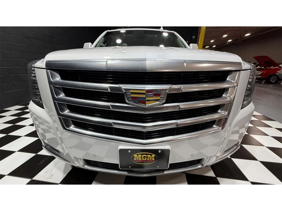 2020 Cadillac Escalade 4th Gen - Image 14 of 31