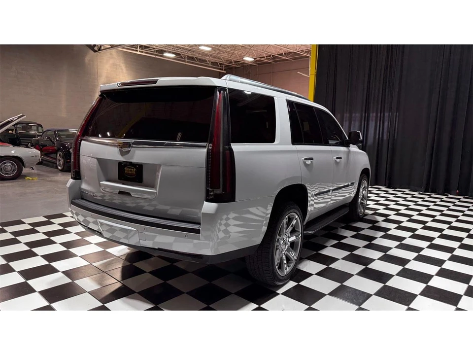 2020 Cadillac Escalade 4th Gen - Image 9 of 31