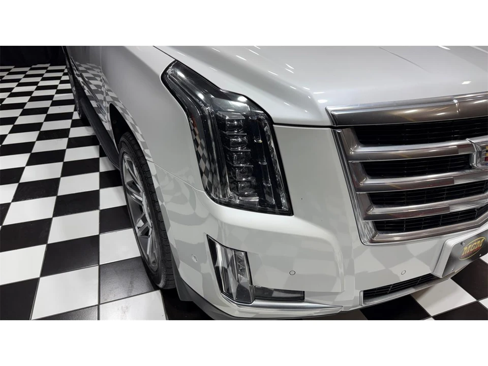 2020 Cadillac Escalade 4th Gen - Image 24 of 31