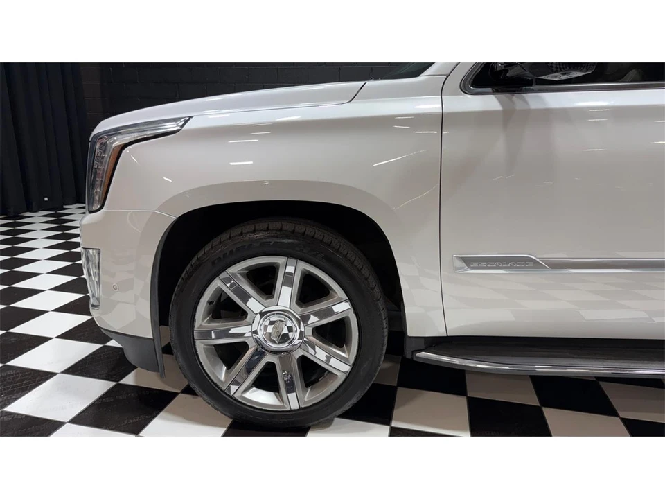 2020 Cadillac Escalade 4th Gen - Image 15 of 31