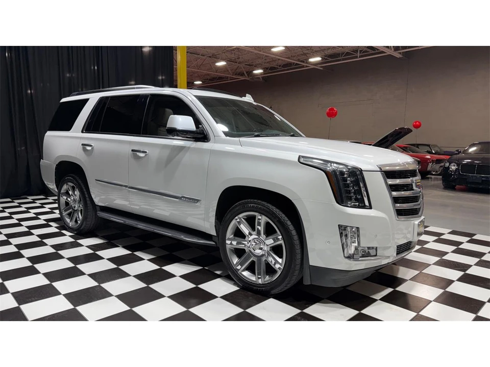2020 Cadillac Escalade 4th Gen - Image 11 of 31