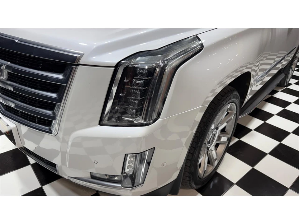 2020 Cadillac Escalade 4th Gen - Image 26 of 31