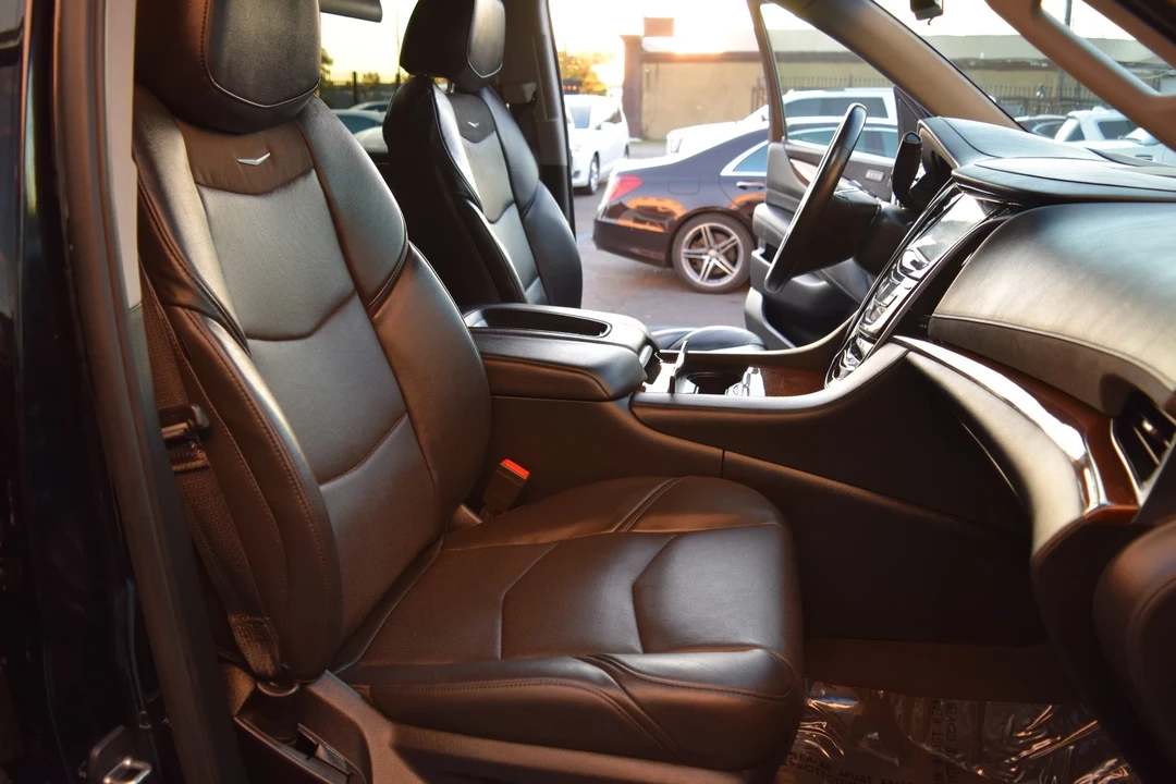 2020 Cadillac Escalade 4th Gen - Image 18 of 21