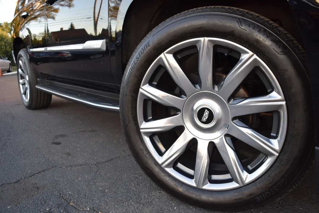 2020 Cadillac Escalade 4th Gen - Image 10 of 21