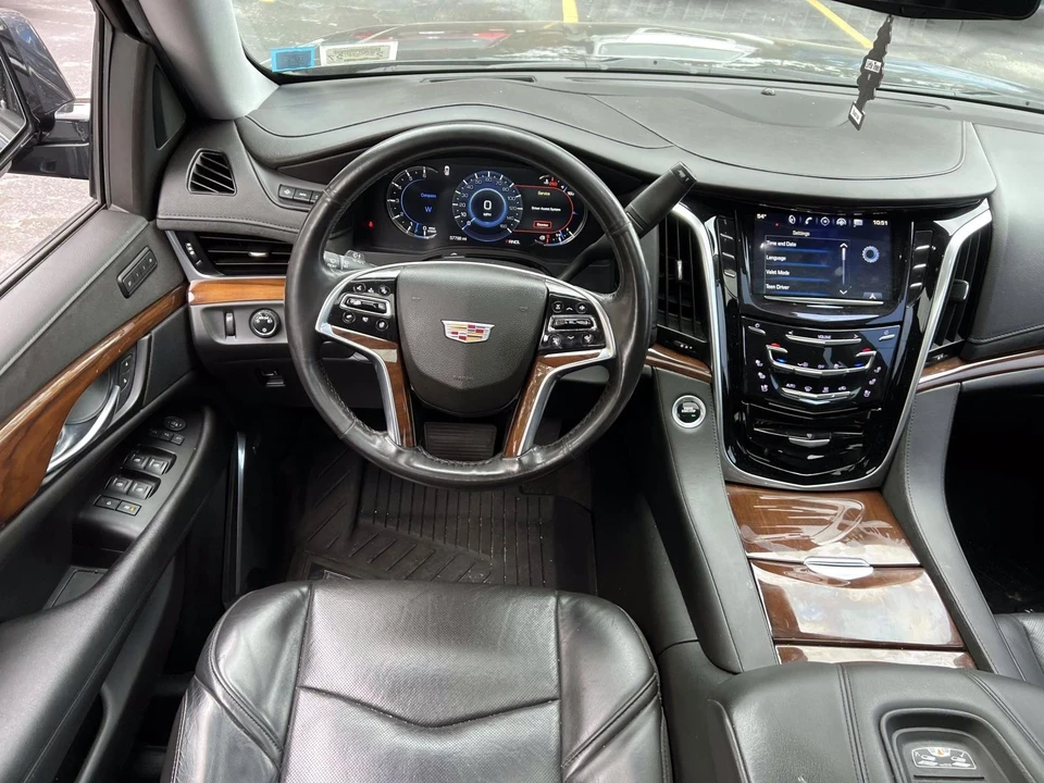 2020 Cadillac Escalade 4th Gen - Image 15 of 21