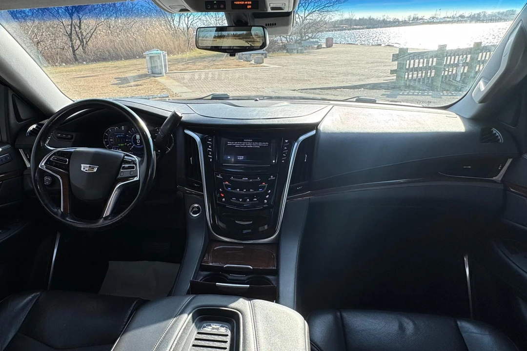 2020 Cadillac Escalade 4th Gen - Image 16 of 31