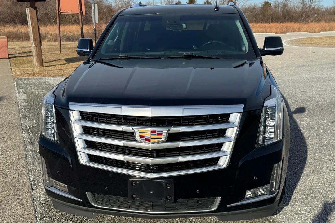 2020 Cadillac Escalade 4th Gen - Image 2 of 31
