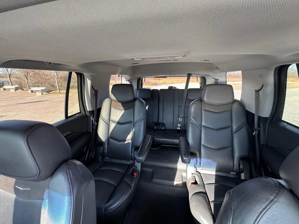 2020 Cadillac Escalade 4th Gen - Image 26 of 31