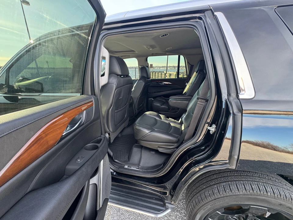 2020 Cadillac Escalade 4th Gen - Image 23 of 31