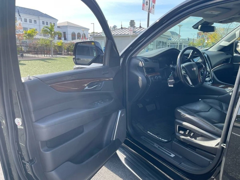 2020 Cadillac Escalade 4th Gen - Image 9 of 19
