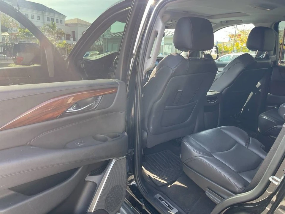 2020 Cadillac Escalade 4th Gen - Image 15 of 19