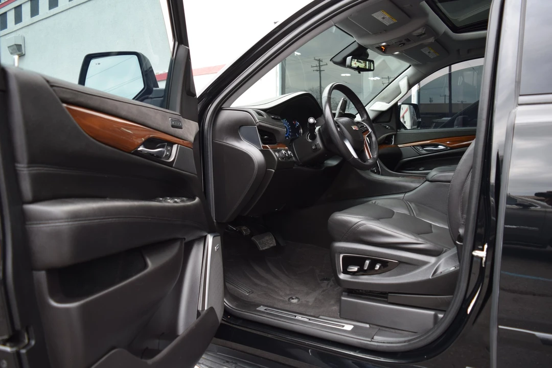 2020 Cadillac Escalade 4th Gen - Image 15 of 21