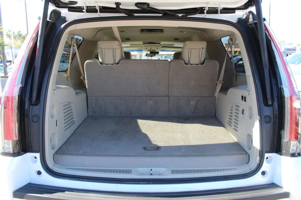 2020 Cadillac Escalade 4th Gen - Image 9 of 20