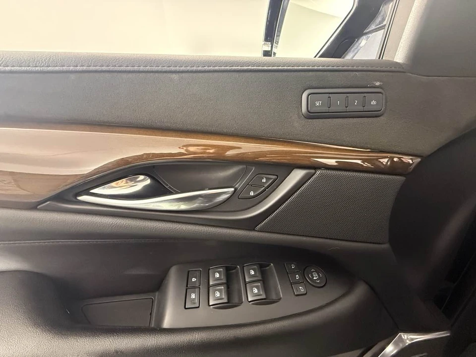 2020 Cadillac Escalade 4th Gen - Image 17 of 31