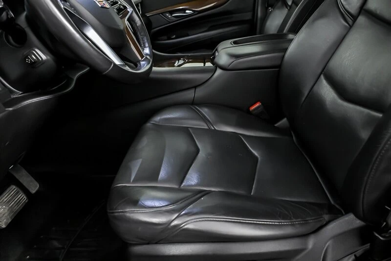 2020 Cadillac Escalade 4th Gen - Image 18 of 21