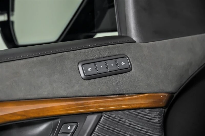 2020 Cadillac Escalade 4th Gen - Image 15 of 21