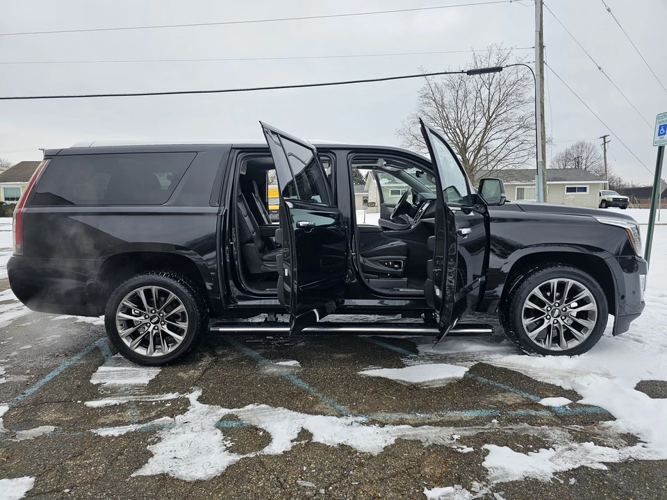 2020 Cadillac Escalade 4th Gen - Image 13 of 21