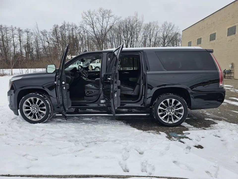 2020 Cadillac Escalade 4th Gen - Image 16 of 21