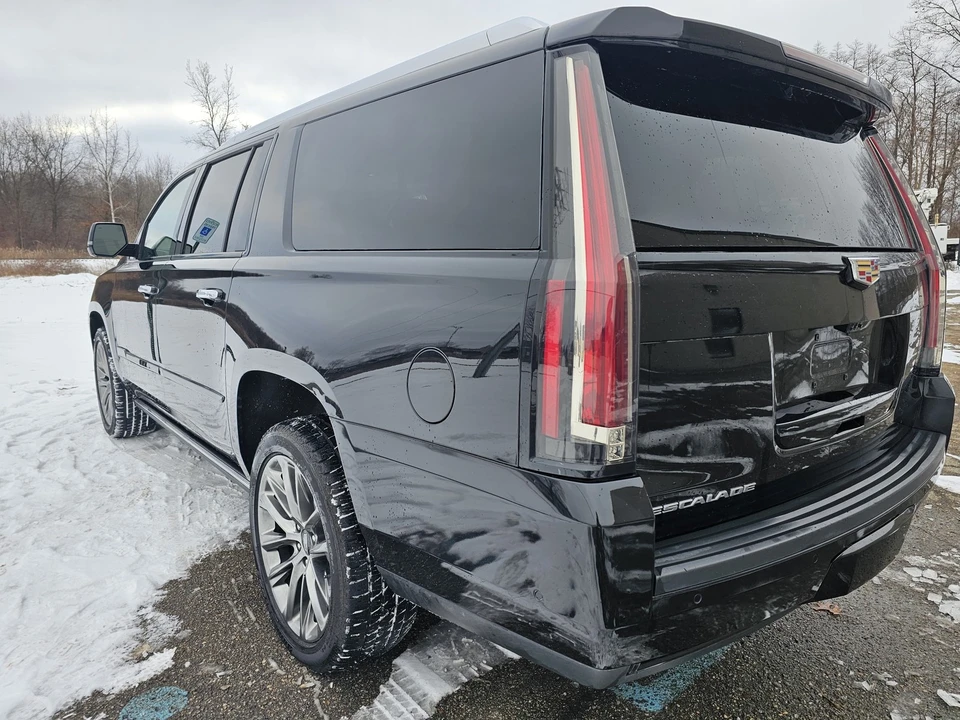 2020 Cadillac Escalade 4th Gen - Image 19 of 21