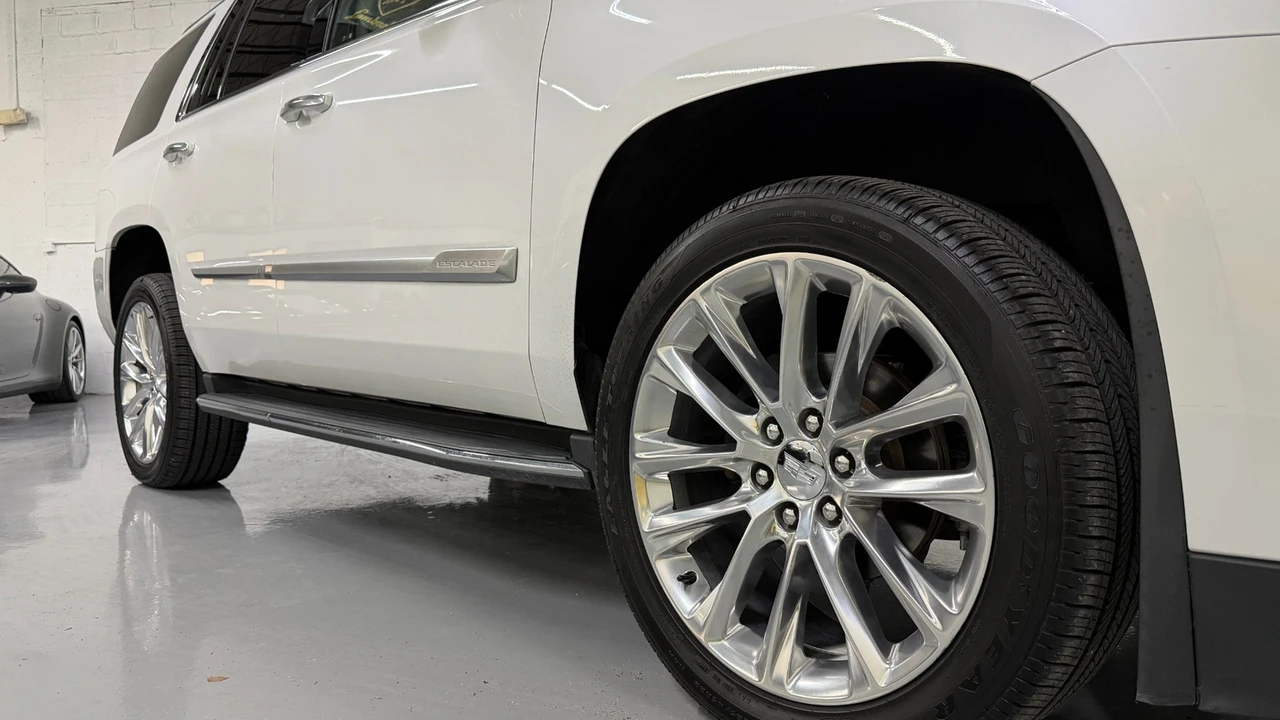 2020 Cadillac Escalade 4th Gen - Image 7 of 21
