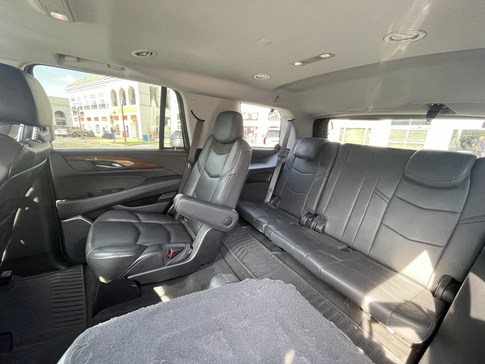 2020 Cadillac Escalade 4th Gen - Image 15 of 17