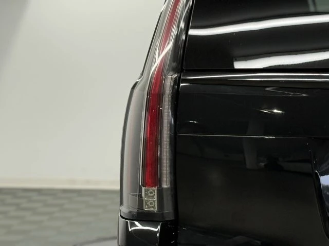 2020 Cadillac Escalade 4th Gen - Image 9 of 12