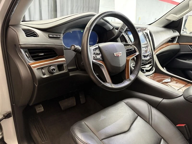 2020 Cadillac Escalade 4th Gen - Image 13 of 21
