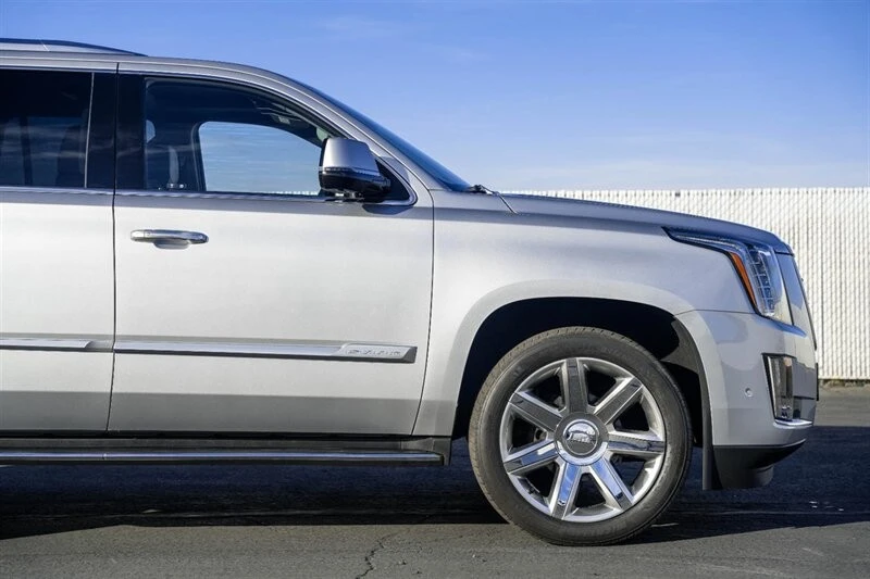 2020 Cadillac Escalade 4th Gen - Image 10 of 21